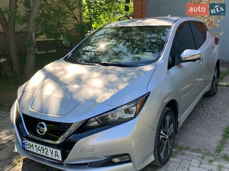 Хэтчбек Nissan Leaf 2020 в Киеве