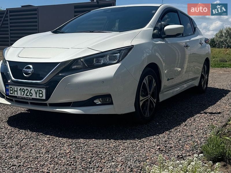 Хэтчбек Nissan Leaf 2018 в Одессе Хэтчбек Nissan Leaf 2018 в Одессе