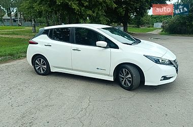 Хэтчбек Nissan Leaf 2019 в Полтаве