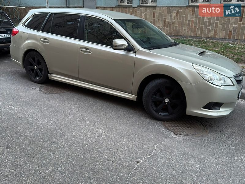 Универсал Subaru Legacy 2010 в Киеве