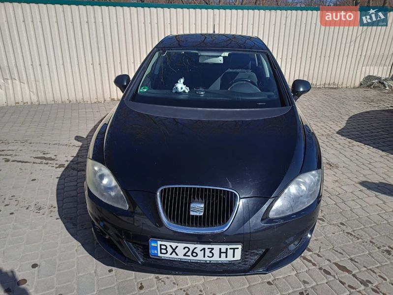 Хэтчбек SEAT Leon 2011 в Хмельницком