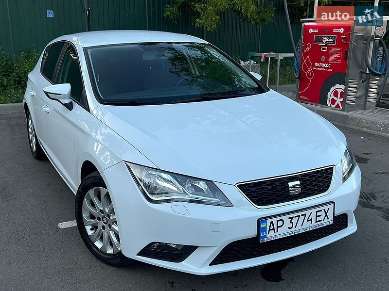 Хэтчбек SEAT Leon 2013 в Киеве