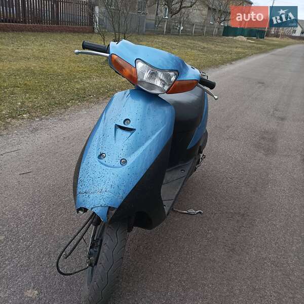 Грузовые мотороллеры, мотоциклы, скутеры, мопеды Suzuki Lets 2 2004 в Ровно Грузовые мотороллеры, мотоциклы, скутеры, мопеды Suzuki Lets 2 2004 в Ровно