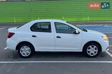 Седан Renault Logan 2016 в Києві