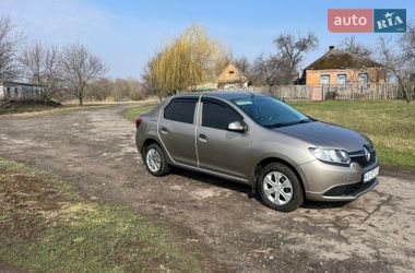 Седан Renault Logan 2014 в Пирятині