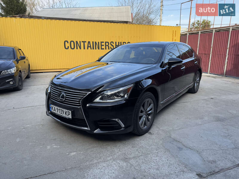 Седан Lexus LS 2012 в Умані Седан Lexus LS 2012 в Умані