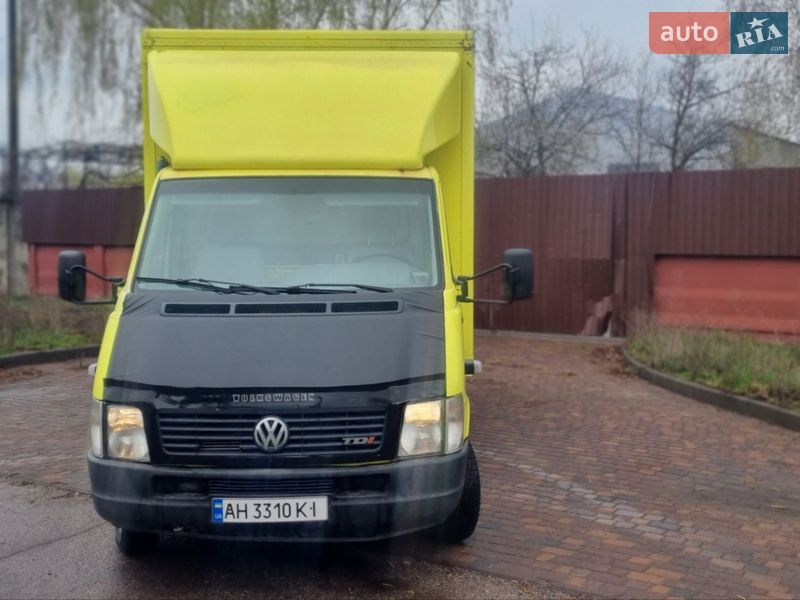 Вантажний фургон Volkswagen LT 2003 в Черкасах