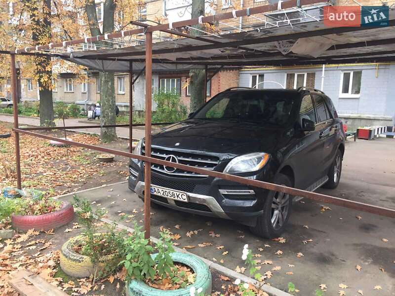 Внедорожник / Кроссовер Mercedes-Benz M-Class 2013 в Киеве