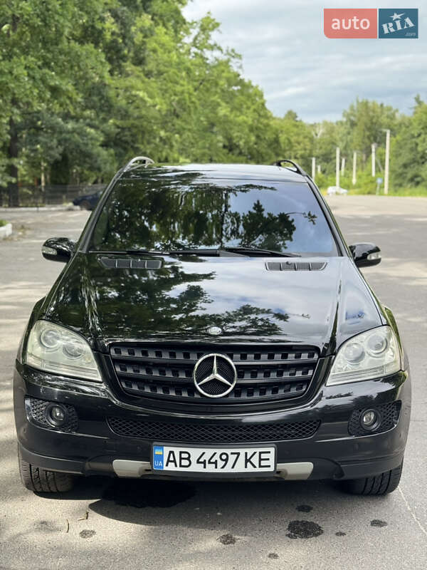 Внедорожник / Кроссовер Mercedes-Benz M-Class 2005 в Хмельнике