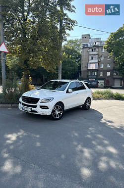 Позашляховик / Кросовер Mercedes-Benz M-Class 2012 в Дніпрі