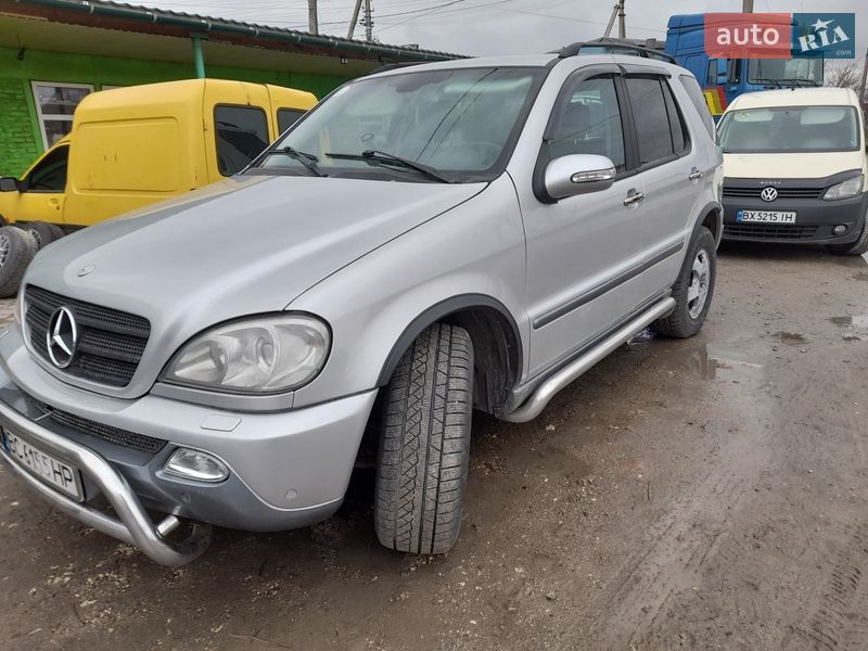 Позашляховик / Кросовер Mercedes-Benz M-Class 2002 в Городку