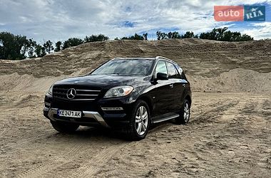 Позашляховик / Кросовер Mercedes-Benz M-Class 2012 в Дніпрі Позашляховик / Кросовер Mercedes-Benz M-Class 2012 в Дніпрі