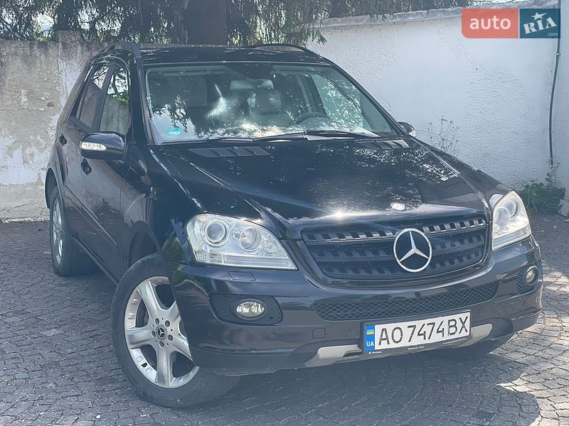 Внедорожник / Кроссовер Mercedes-Benz M-Class 2006 в Сваляве
