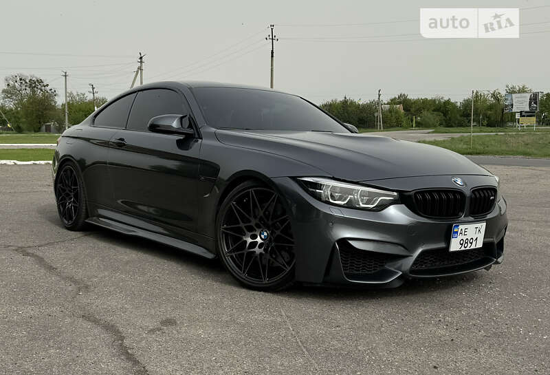 Купе BMW M4 2016 в Днепре Купе BMW M4 2016 в Днепре