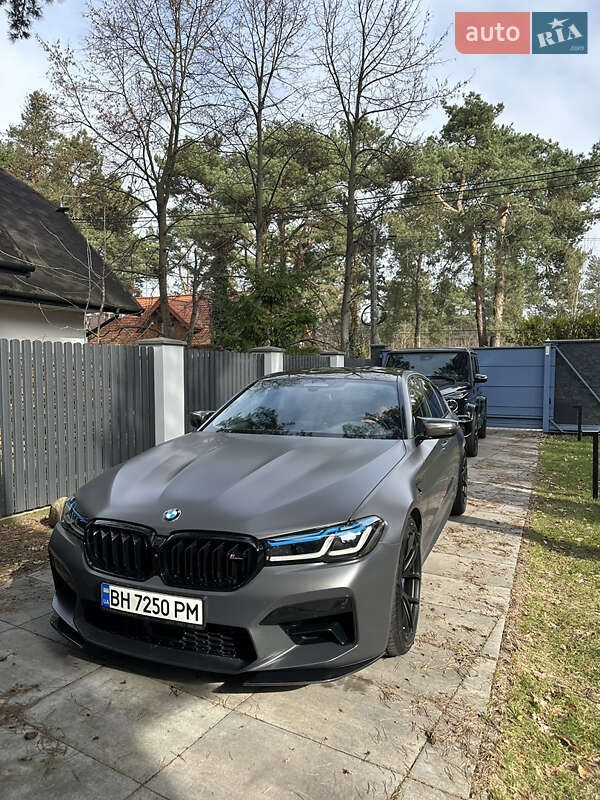 Седан BMW M5 2021 в Киеве