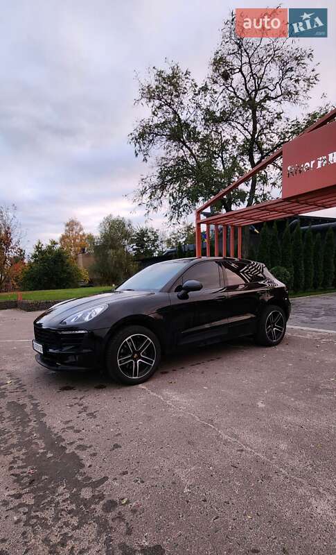 Внедорожник / Кроссовер Porsche Macan 2018 в Киеве