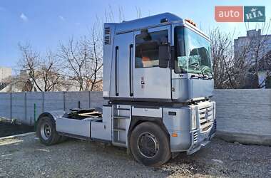 Тягач Renault Magnum 2002 в Каменец-Подольском