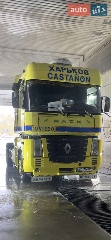 Тентованый Renault Magnum 2003 в Харькове