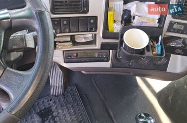 Тягач Renault Magnum 2006 в Львові