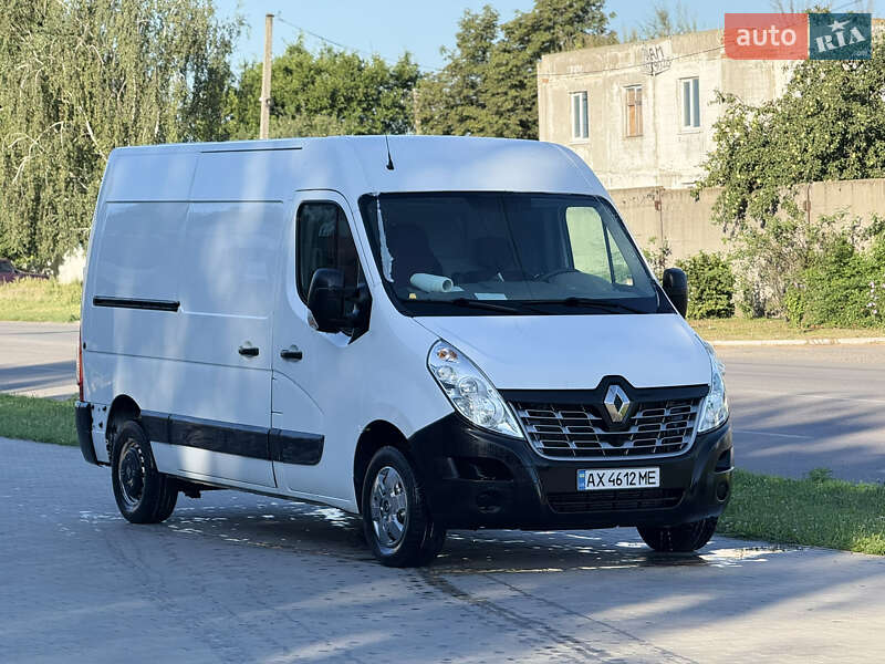 Грузовой фургон Renault Master 2016 в Миргороде