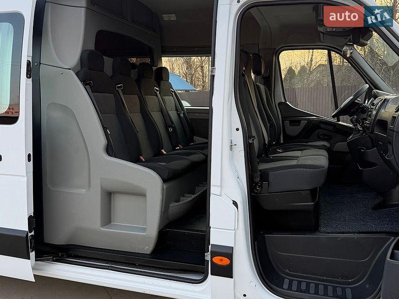 Вантажопасажирський фургон Renault Master 2017 в Дубні