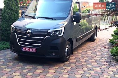 Грузопассажирский фургон Renault Master 2023 в Иршаве