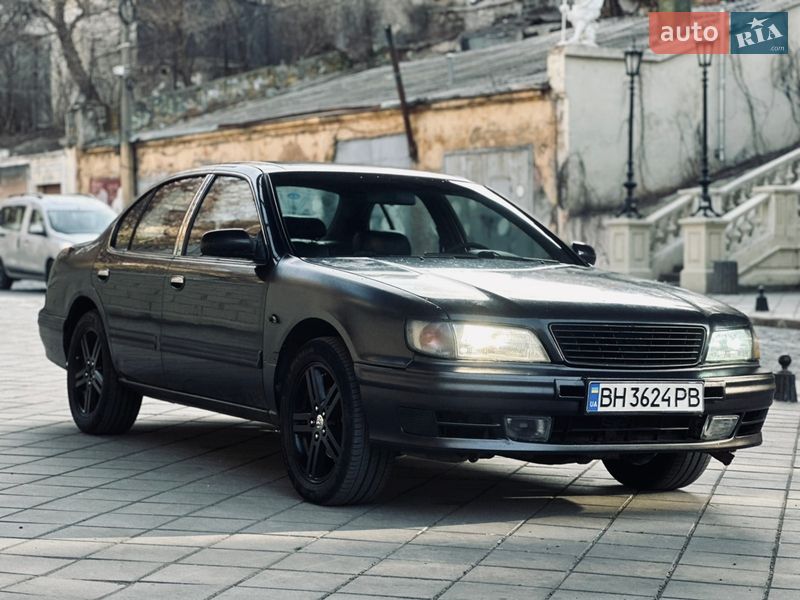 Седан Nissan Maxima 1995 в Одессе