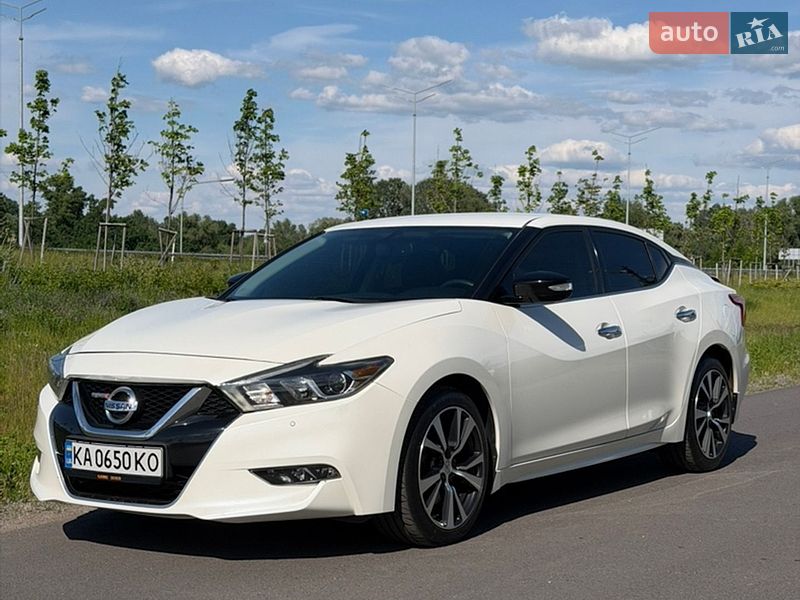 Седан Nissan Maxima 2016 в Києві