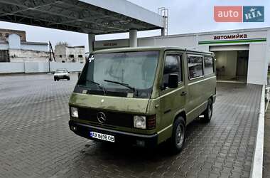 Минивэн Mercedes-Benz MB-Class 1990 в Тростянце