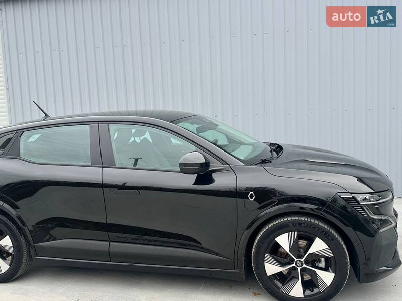 Внедорожник / Кроссовер Renault Megane E-Tech Electric 2023 в Ровно