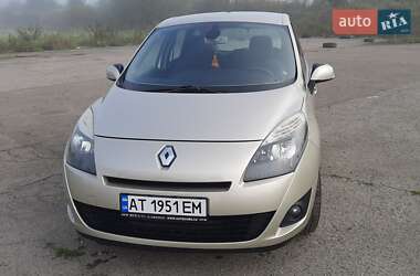 Минивэн Renault Megane Scenic 2009 в Тысменице