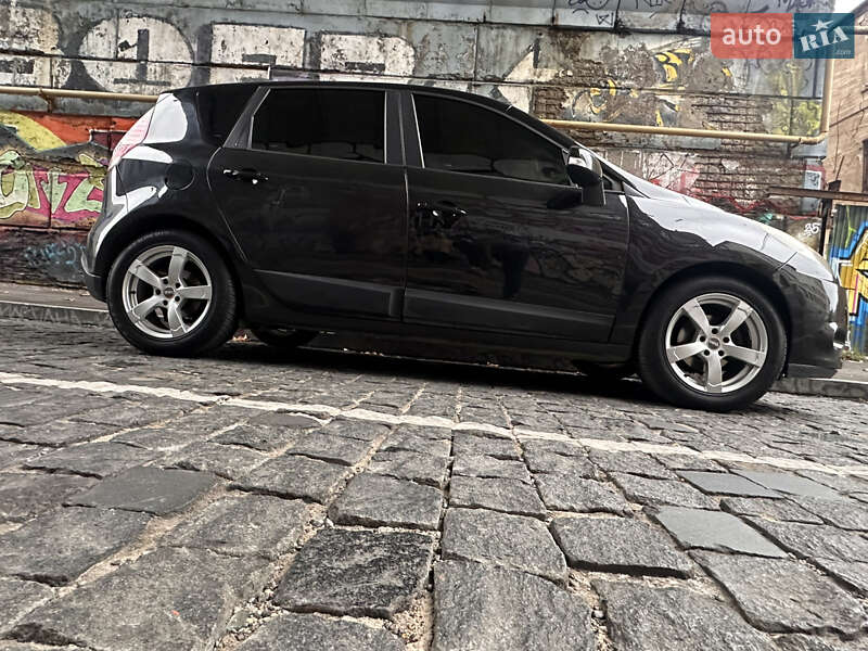 Минивэн Renault Megane Scenic 2010 в Одессе