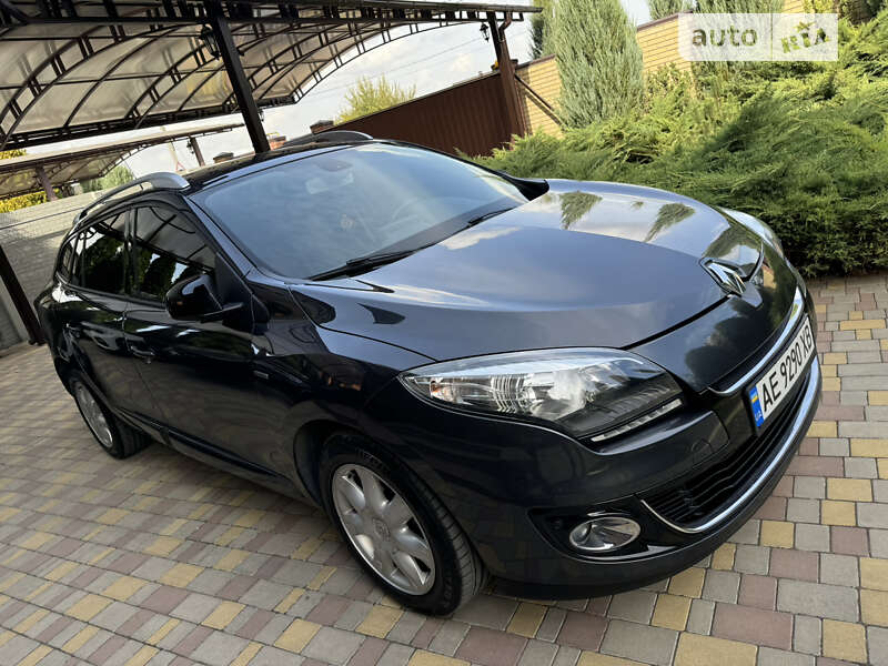 Хетчбек Renault Megane 2012 в Дніпрі Хетчбек Renault Megane 2012 в Дніпрі