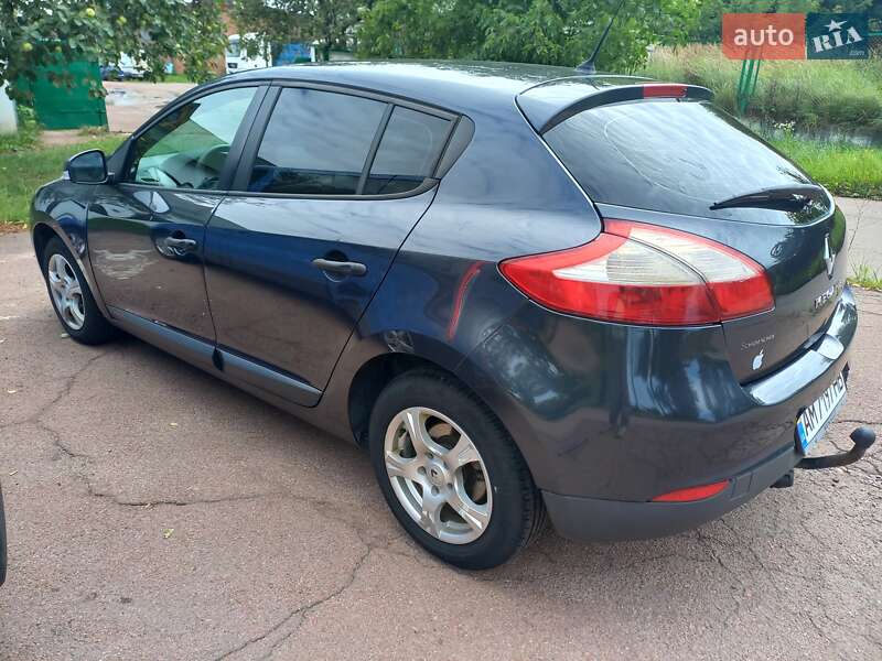 Хэтчбек Renault Megane 2012 в Коростене