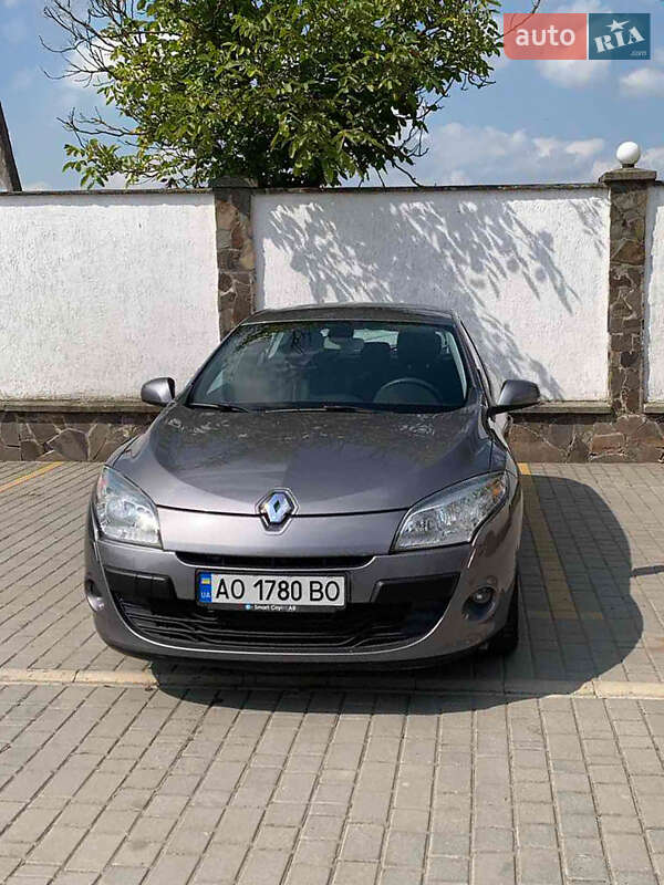 Хэтчбек Renault Megane 2010 в Мукачево