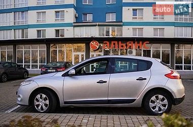 Хэтчбек Renault Megane 2011 в Буковеле Хэтчбек Renault Megane 2011 в Буковеле