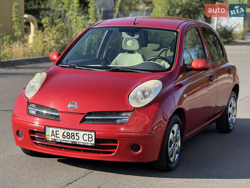 Хэтчбек Nissan Micra 2005 в Днепре