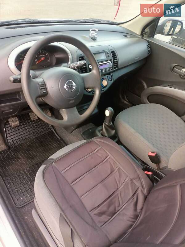 Хэтчбек Nissan Micra 2004 в Кривом Роге