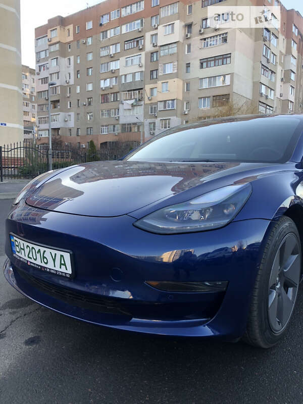 Седан Tesla Model 3 2022 в Одессе