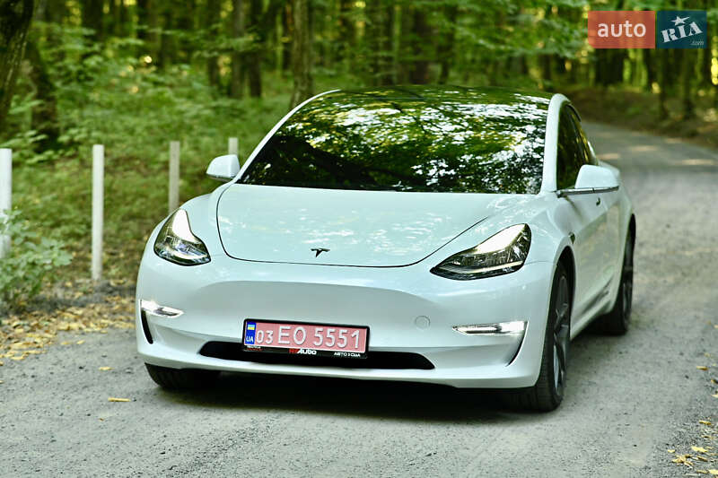 Седан Tesla Model 3 2019 в Луцке Седан Tesla Model 3 2019 в Луцке