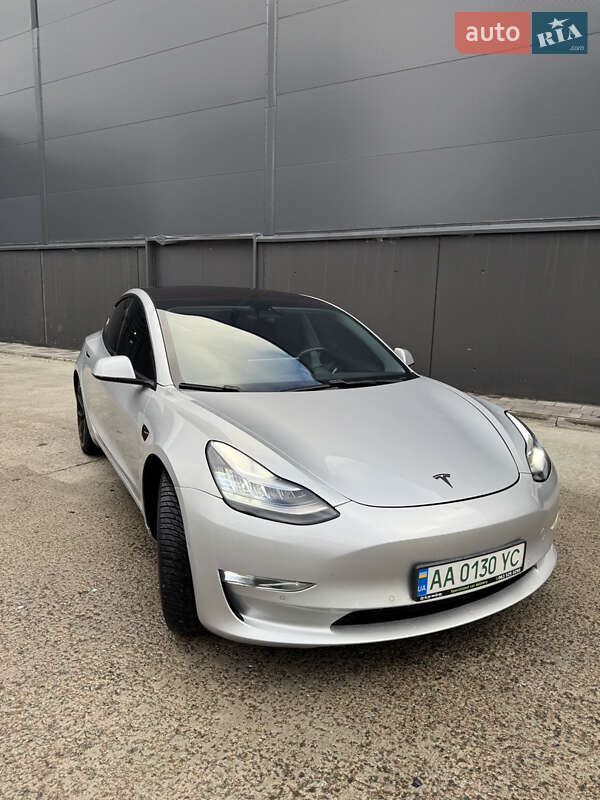 Седан Tesla Model 3 2018 в Киеве Седан Tesla Model 3 2018 в Киеве