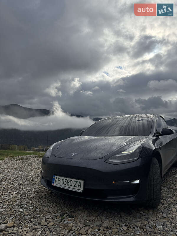 Седан Tesla Model 3 2021 в Одессе