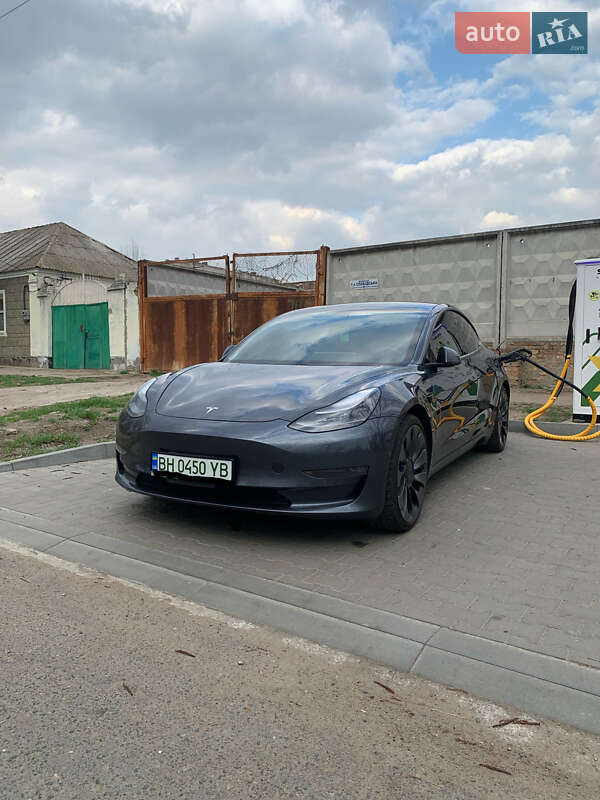 Седан Tesla Model 3 2021 в Одессе