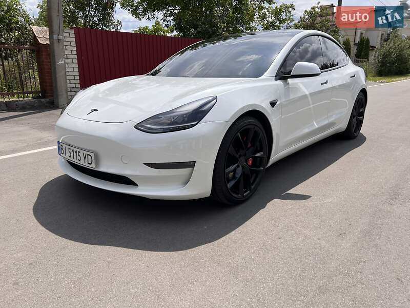 Седан Tesla Model 3 2021 в Полтаве Седан Tesla Model 3 2021 в Полтаве