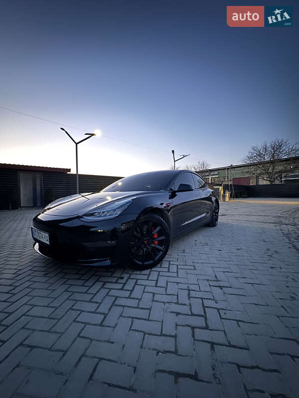 Седан Tesla Model 3 2019 в Ивано-Франковске Седан Tesla Model 3 2019 в Ивано-Франковске