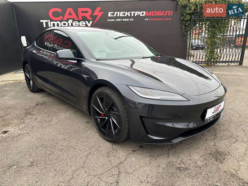 Седан Tesla Model 3 2024 в Киеве