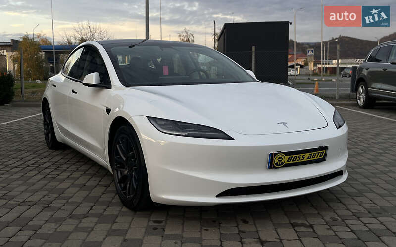 Седан Tesla Model 3 2024 в Мукачево Седан Tesla Model 3 2024 в Мукачево