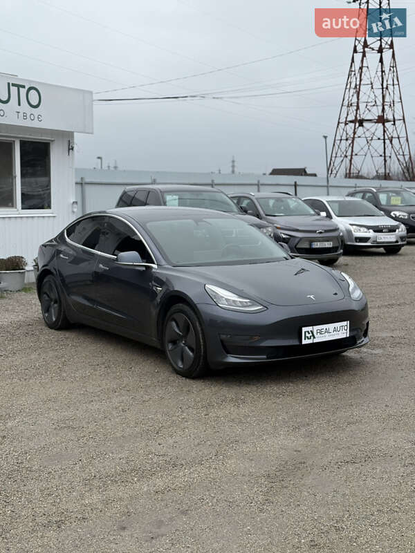Седан Tesla Model 3 2019 в Кропивницком