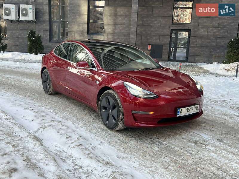 Седан Tesla Model 3 2018 в Киеве