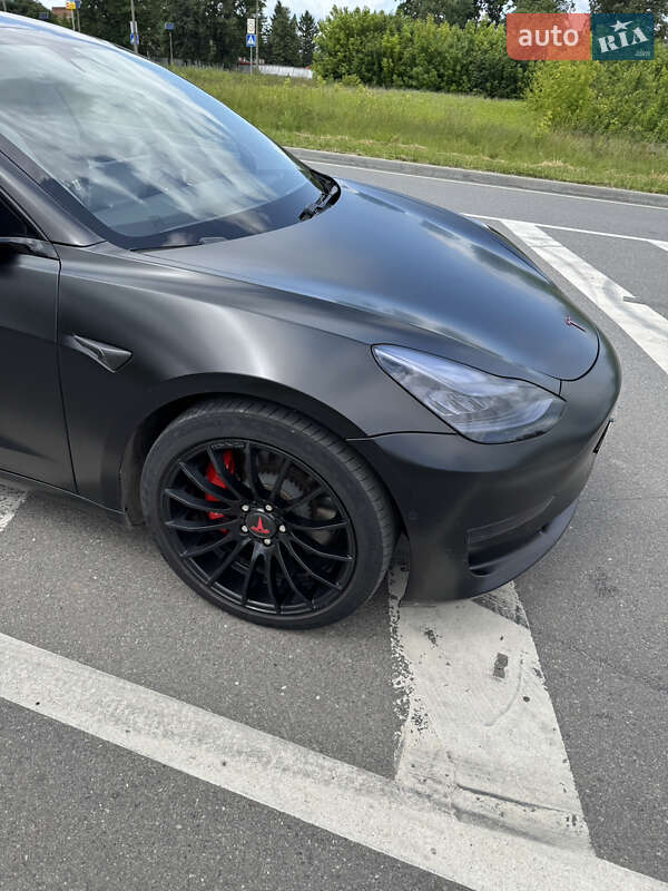 Седан Tesla Model 3 2019 в Хмельницком